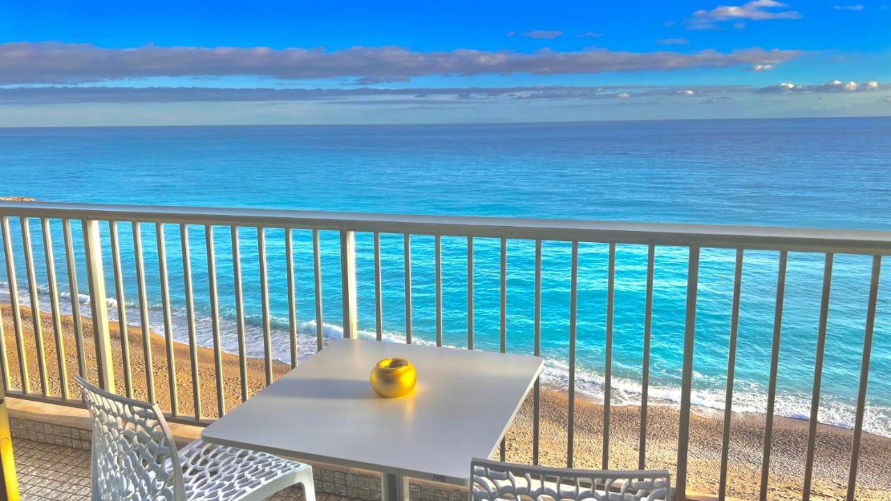 Seaviews By Jenni Menton, La Suite, Superbe Front De Mer, Top Emplacement Avec Terrasse Et Parking! Exterior foto