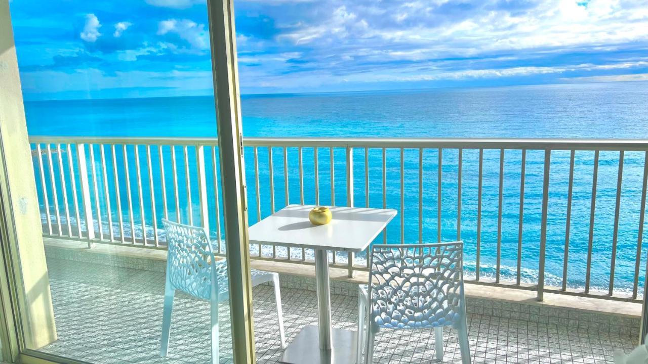 Seaviews By Jenni Menton, La Suite, Superbe Front De Mer, Top Emplacement Avec Terrasse Et Parking! Exterior foto