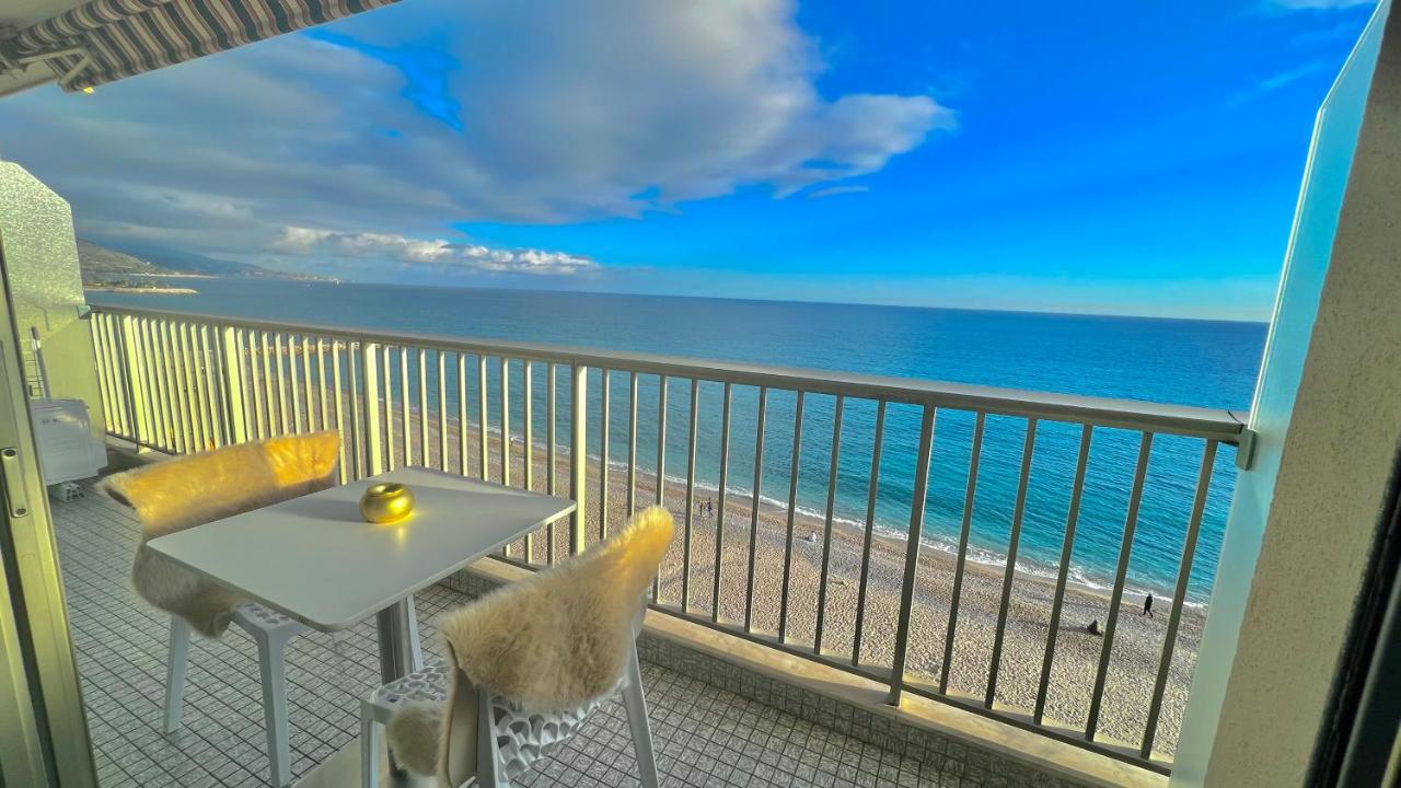 Seaviews By Jenni Menton, La Suite, Superbe Front De Mer, Top Emplacement Avec Terrasse Et Parking! Exterior foto