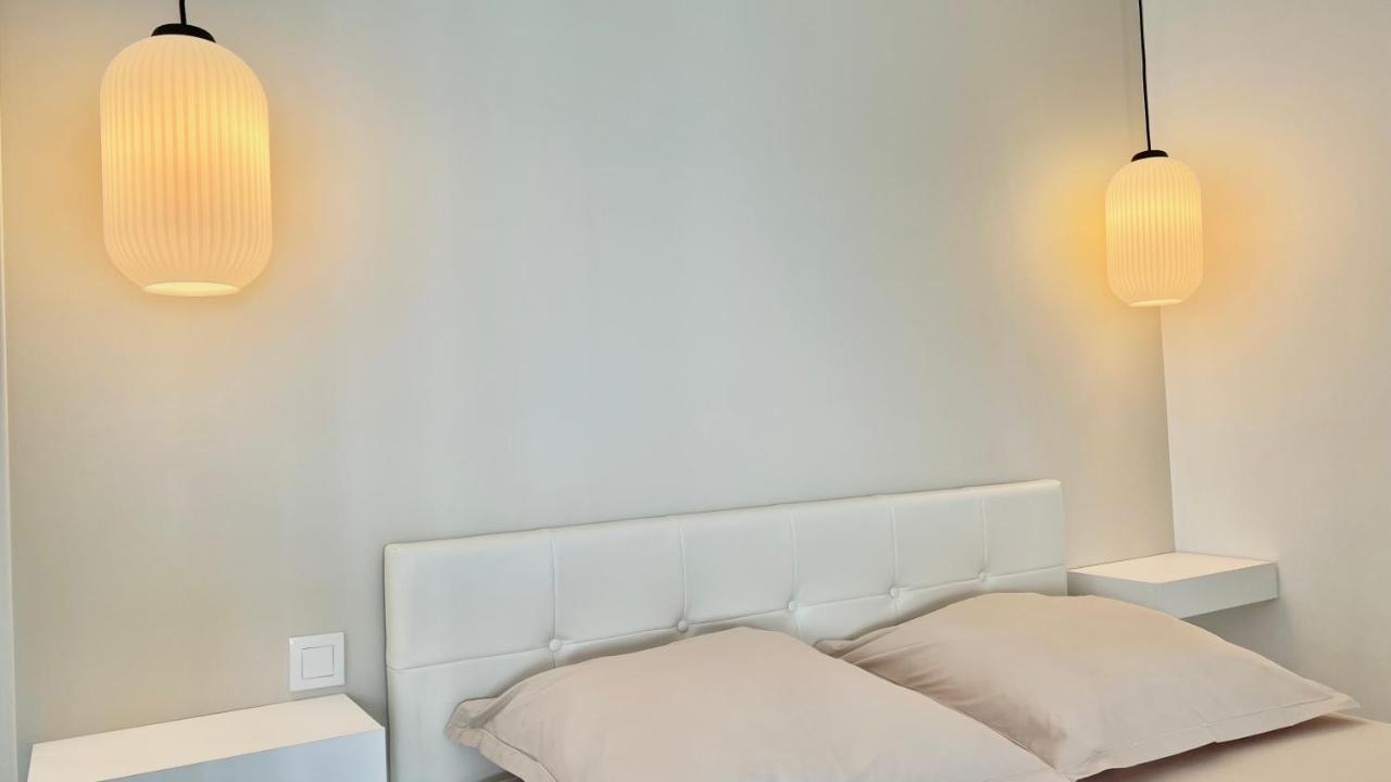 Seaviews By Jenni Menton, La Suite, Superbe Front De Mer, Top Emplacement Avec Terrasse Et Parking! Exterior foto